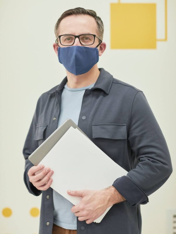 male-teacher-wearing-mask-1.jpg